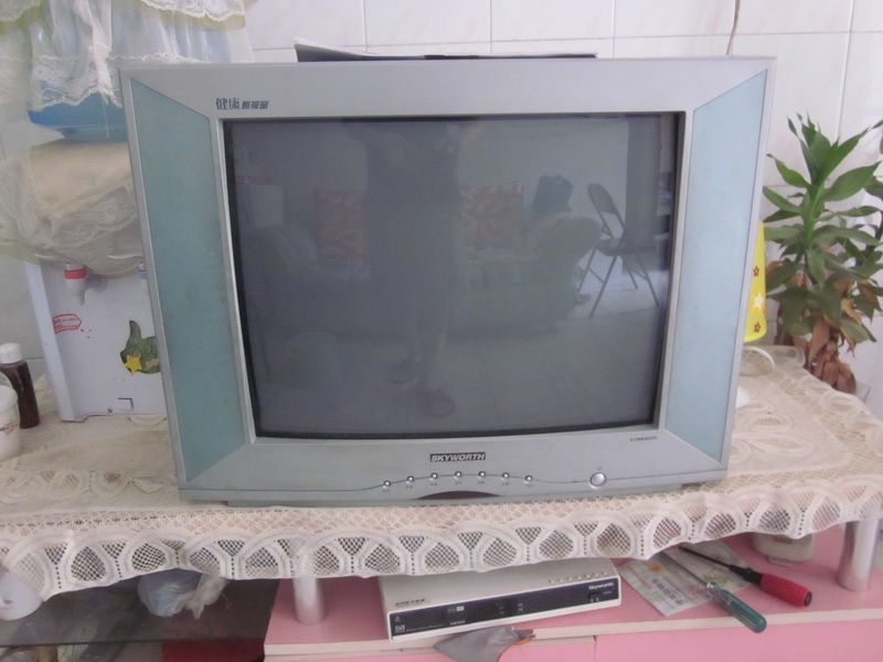 创维21寸电视机-200元